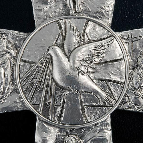 Kreuz mit heiligen Geist aus Metall. 2