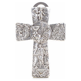 Kreuz mit Kelch und Brot aus Metall.