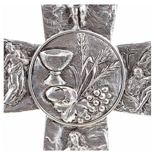 Kreuz mit Kelch und Brot aus Metall. 4