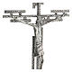 Crucifixo em metal prateado de parede h 65 cm s6