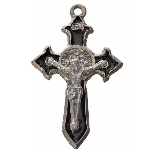 Krzyż świętego Benedykta z zaostrzonymi końcami 3,5 X 2,2cm , zama, czarna emalia. 1