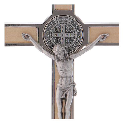 Kreuz von Sankt Benedikt aus Ahornholz mit Sockel, 16 x 8 cm 2