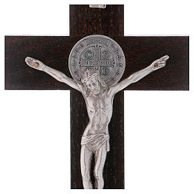 Kreuz von Sankt Benedikt aus Holz in der Farbe Nussbaum mit Sockel, 25 x 12 cm