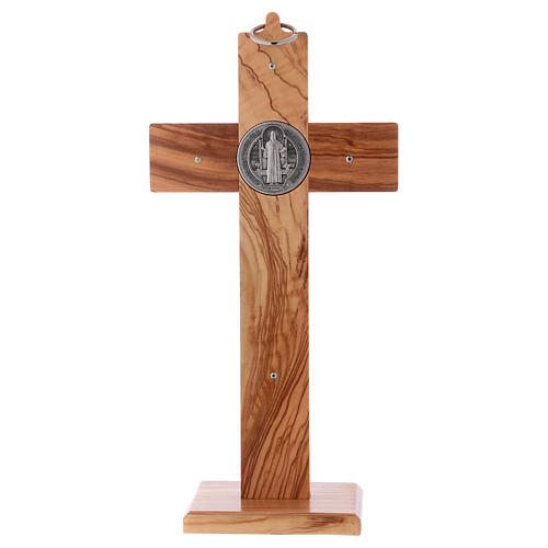 Croix Saint Benoît bois d'olivier avec base 25x12 cm 4