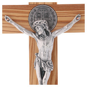Kreuz von Sankt Benedikt aus Olivenbaumholz mit Sockel, 30 x 15 cm