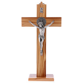 Croix Saint Benoît bois d'olivier avec base 30x15 cm