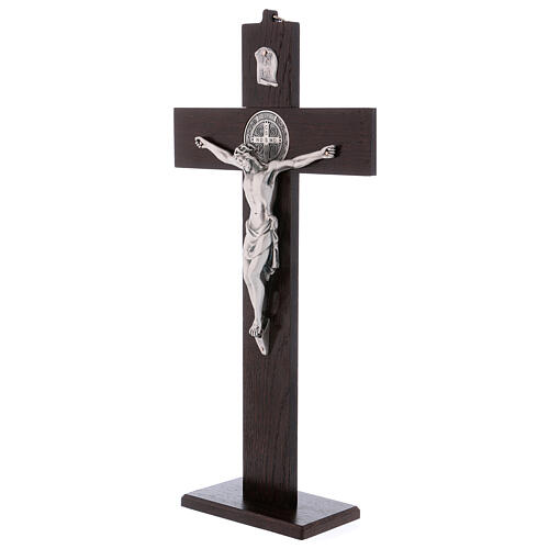 Kreuz von Sankt Benedikt aus Nussbaumholz mit Sockel, 40 x 20 cm 3