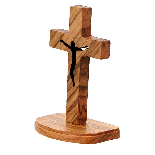 Kreuz aus Assisi-Holz mit ausgehöhltem Kruzifix und Sockel 2