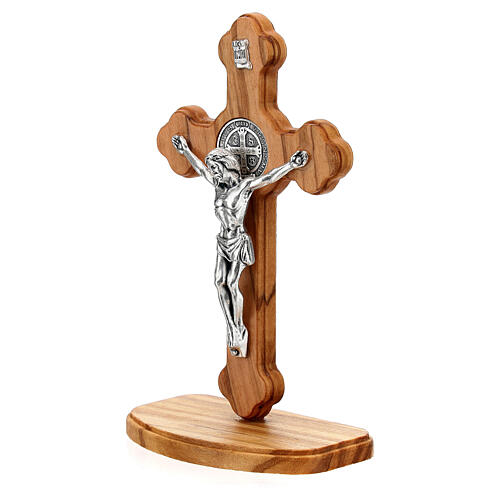 Kreuz mit Sockel aus Assisi-Holz mit Kruzifix 2
