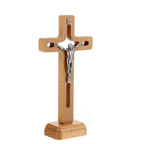 Crucifixo de mesa 15 cm madeira de oliveira perfurada e metal 2