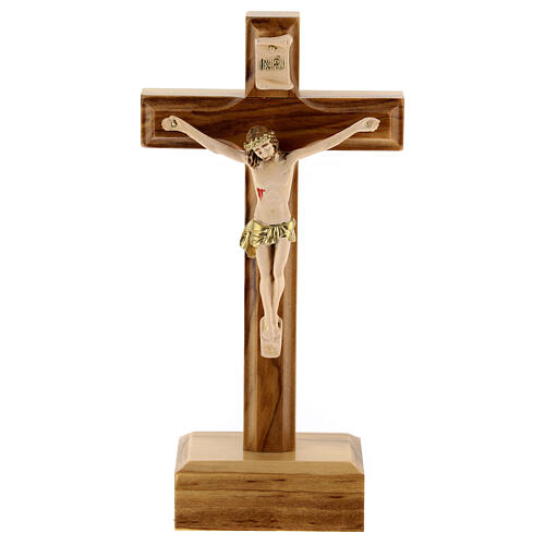 Crucifijo con base madera olivo y resina 15 cm 1