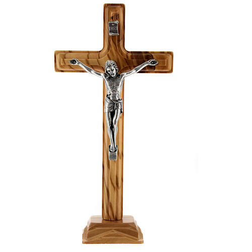 Crucifix bois olivier arrondi avec base 20 cm 1