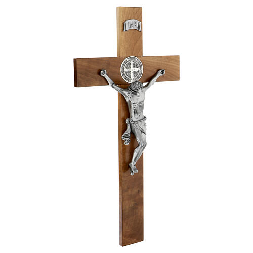 Crucifix en bois de noyer naturel médaille Saint Benoît 70 cm 5