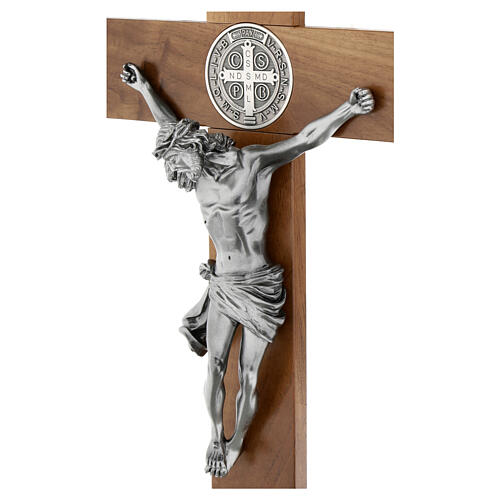 Crucifix en bois de noyer naturel médaille Saint Benoît 70 cm 7