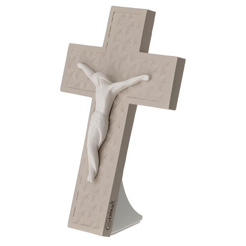 Resin table cross with geometric dove-coloured pattern, 5x3.5 in 2