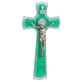 Cruz dupla vidro verde corpo e medalha São Bento metal 16x8 cm