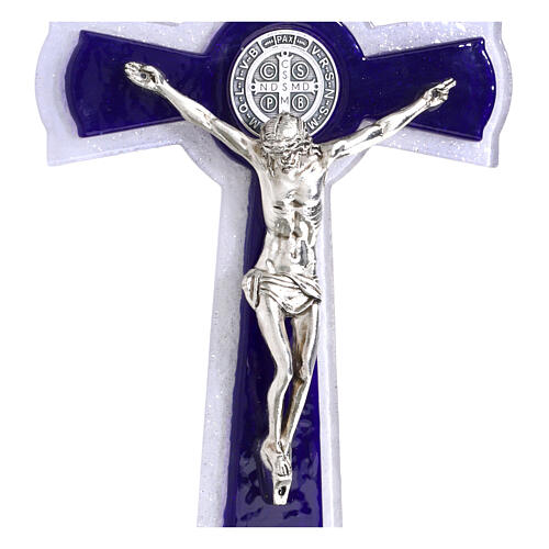 Croix cercle Saint Benoît en verre bicolore corps et médaille en métal 26x14 cm 2