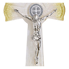 Cruz San Benito vidrio purpurina oro cuerpo metal 26x14 cm