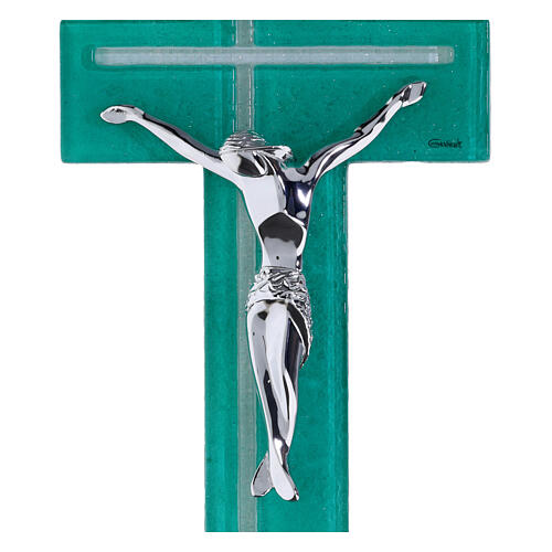 Cruz em vidro verde esmeralda com purpurina e corpo moderno prateado 34x16 cm 2