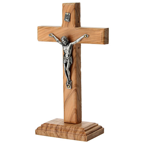 Cruz clássica de mesa em madeira de oliveira nacional 17x10 cm 2