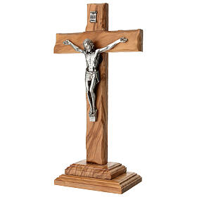 Crucifixo de mesa 27x14 cm em madeira de oliveira bordas irregulares