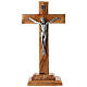 Crucifixo de mesa 27x14 cm em madeira de oliveira bordas irregulares s1