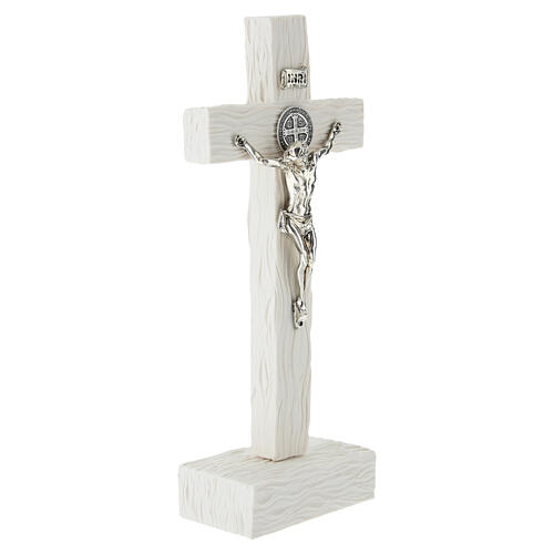 Saint Benedict table cross in white resin with wood effect, 18x10 cm 3