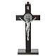 Crucifixo São Bento madeira mogno com base removível e gancho para parede s1