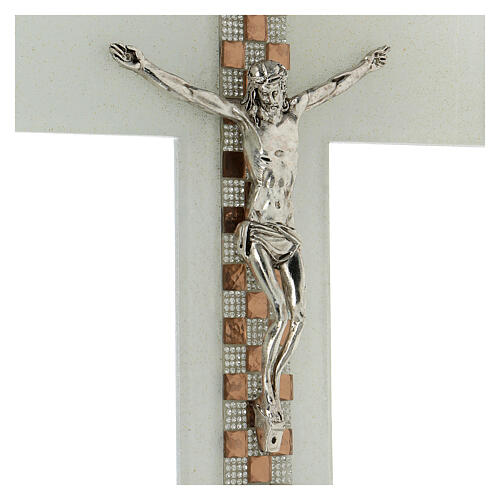 Crucifix blanc échiquier cuivre pierres et strass 15x10 cm 2