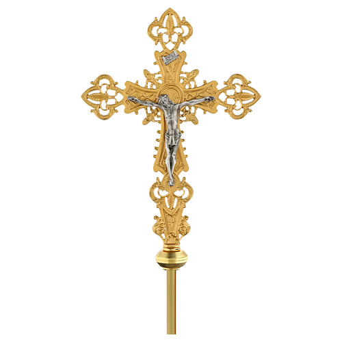 Croix de procession en bronze avec décorations 1