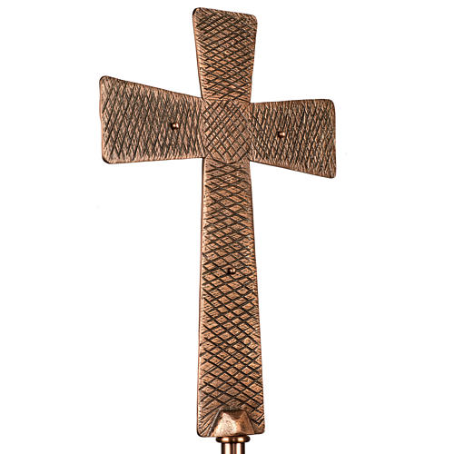 Processional cross in bronze with Stations of the Cross images 8