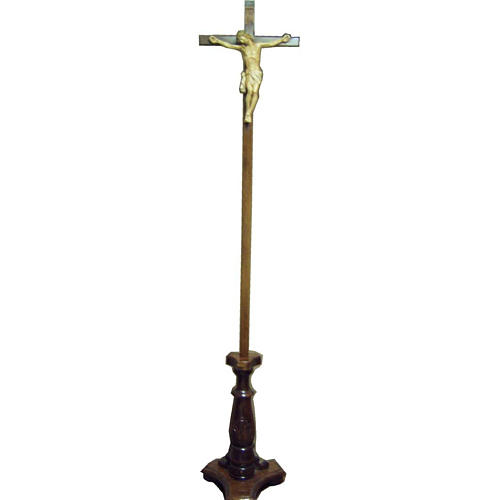 Krzyż procesyjny z drewna h 220 cm z podstawą 1