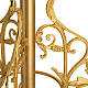Standfuß für Vortragekreuz aus vergoldeter Brone, verziert mit floralen Motiven s3