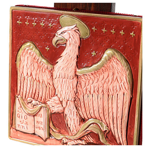 Krzyż nawowy z ewangelistami i sceną Ukrzyżowania – drewno, gips marmoryzowany i miedź galwanizowana, 130 × 100 cm 13