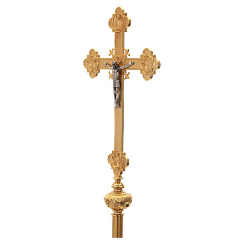 Cruz procesional Cristo y cuatro evangelistas base en metal acabado dorado 240 cm 5