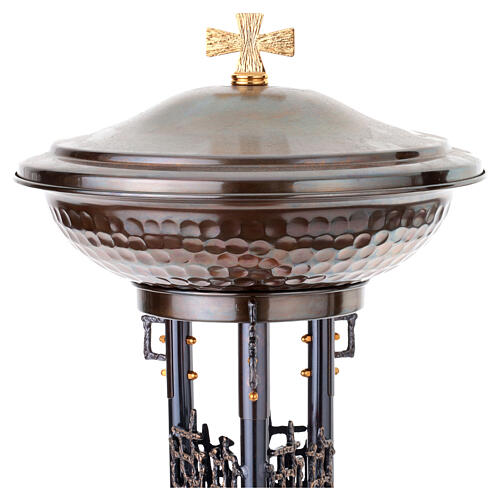 Fuente bautismal moderna de bronce 2