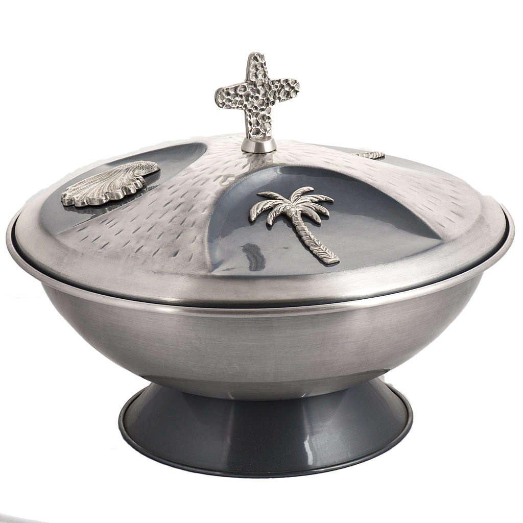Baptismal font in bronze online sales on
