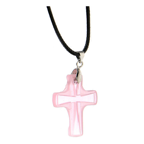 Croix pendentif verre rose cordon noir 2