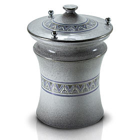 Cinerary urn in ceramic with pommels, brass, pearl and platinum