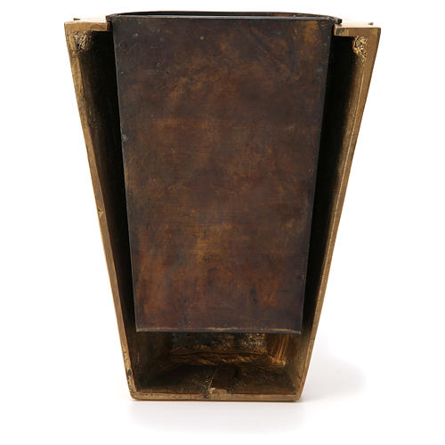 Plissierte Grabvase mit Wasserbecken aus bronzefarbigen Messing 3