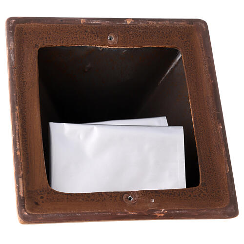 Urną na prochy w kształcie piramidy - majolika, kolor brązowy 6