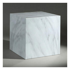 Funerary urn, glossy and smooth cube with Carrara marble effect, 5 L