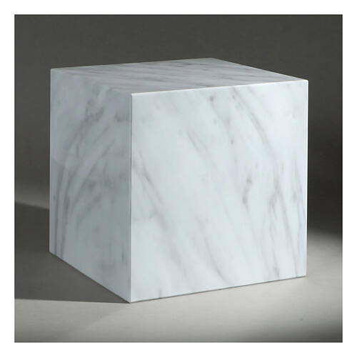 Funerary urn, glossy and smooth cube with Carrara marble effect, 5 L 2