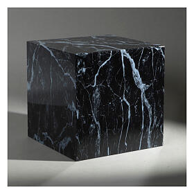 Smooth cube funeral urn with glossy black marble effect 5L