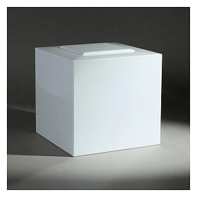 Glossy white lacquered funerary urn, embossed cube, 5 L