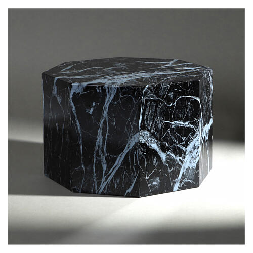Ascheurne, achteckige Grundform, glatte Oberfläche, Effekt von schwarzem Marmor mit weißen Venen, glänzend, 5L 2