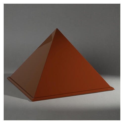 Pyramidal urn, smooth surface with glossy red lacquered finish, 5L 2