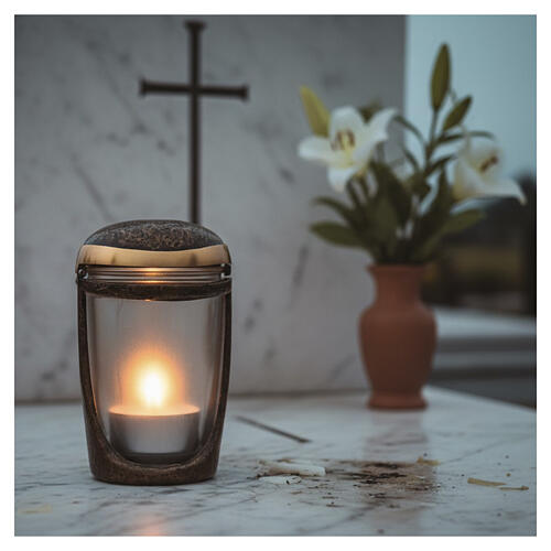 Lampa wotywna z brązu oksydowanego na świeczki o śr. 8cm max 2