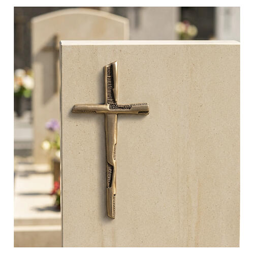 Cruz de bronze moderna fundida à cera perdida para exterior 14,5 cm 2
