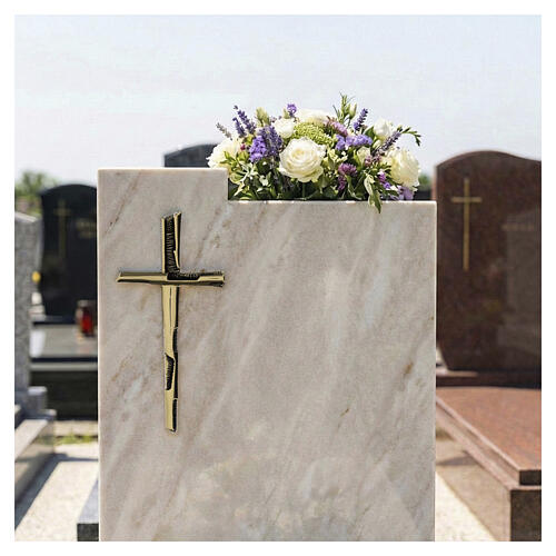 Modernes Kreuz zur Wandbefestigung aus polierter Bronze 2